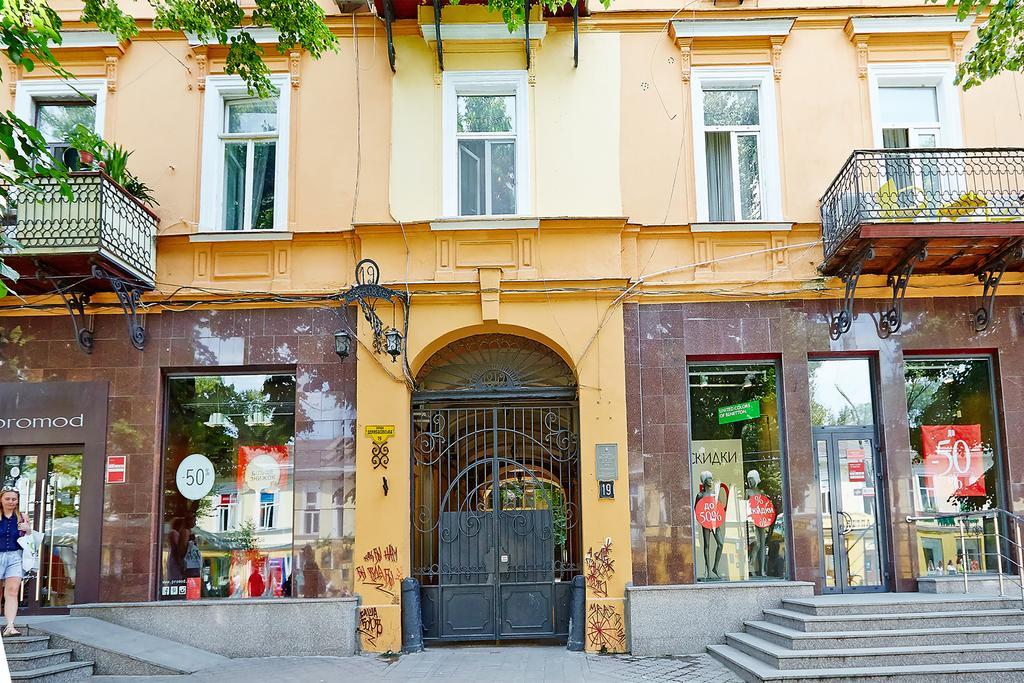 Apartment Deribasovskaya With Jacuzzi Odessa Luaran gambar