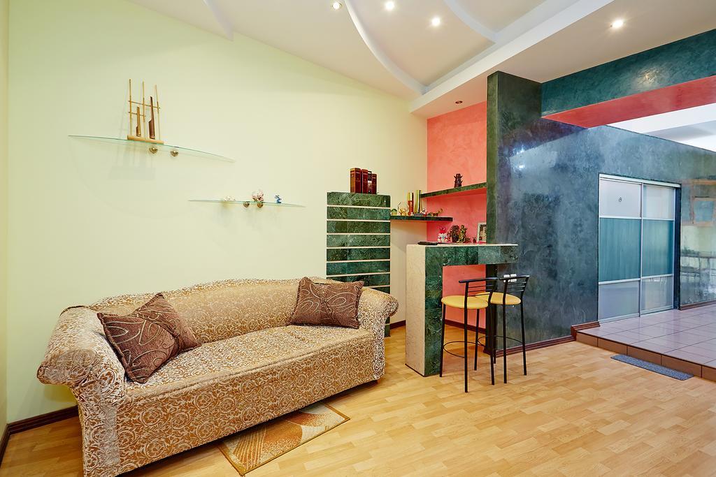 Apartment Deribasovskaya With Jacuzzi Odessa Luaran gambar