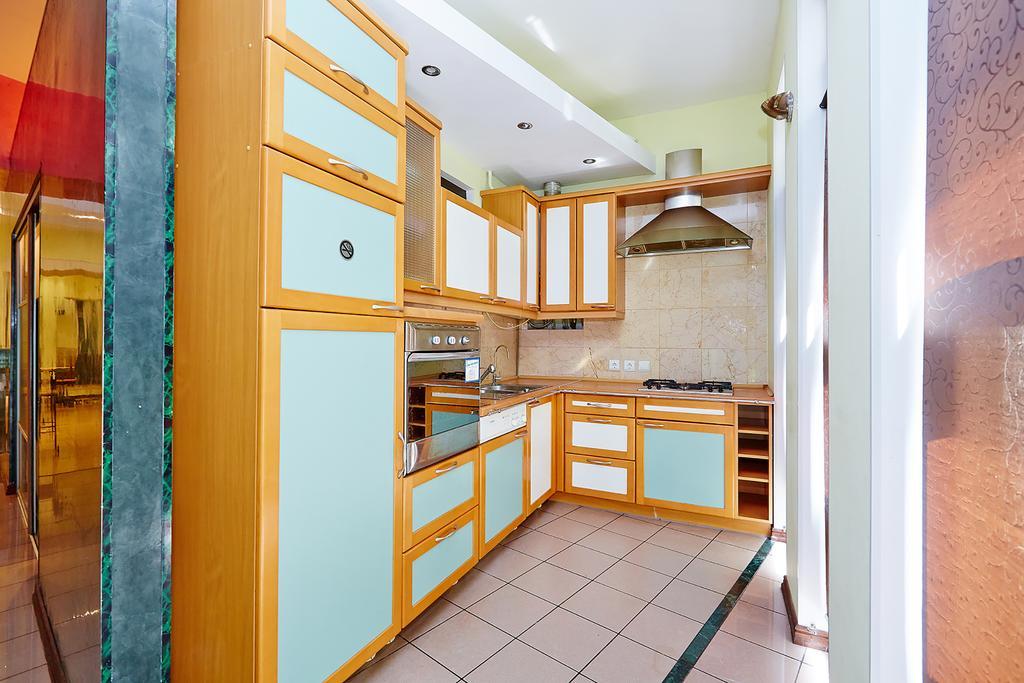 Apartment Deribasovskaya With Jacuzzi Odessa Luaran gambar