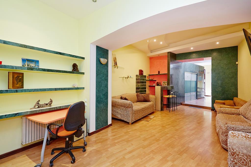 Apartment Deribasovskaya With Jacuzzi Odessa Luaran gambar
